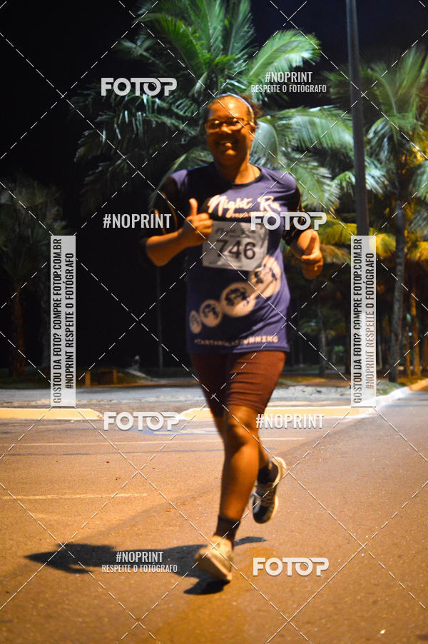 Buy your photos of the eventNight Run 5K 10K Praia Grande on Fotop
