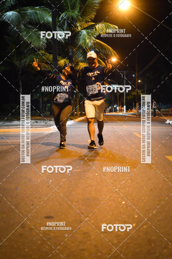 Buy your photos of the eventNight Run 5K 10K Praia Grande on Fotop