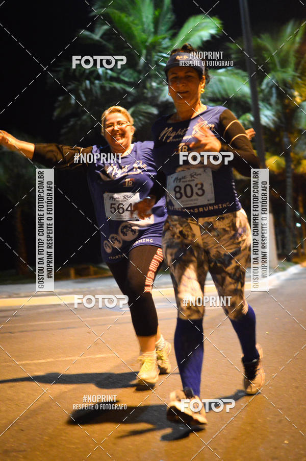 Buy your photos of the eventNight Run 5K 10K Praia Grande on Fotop