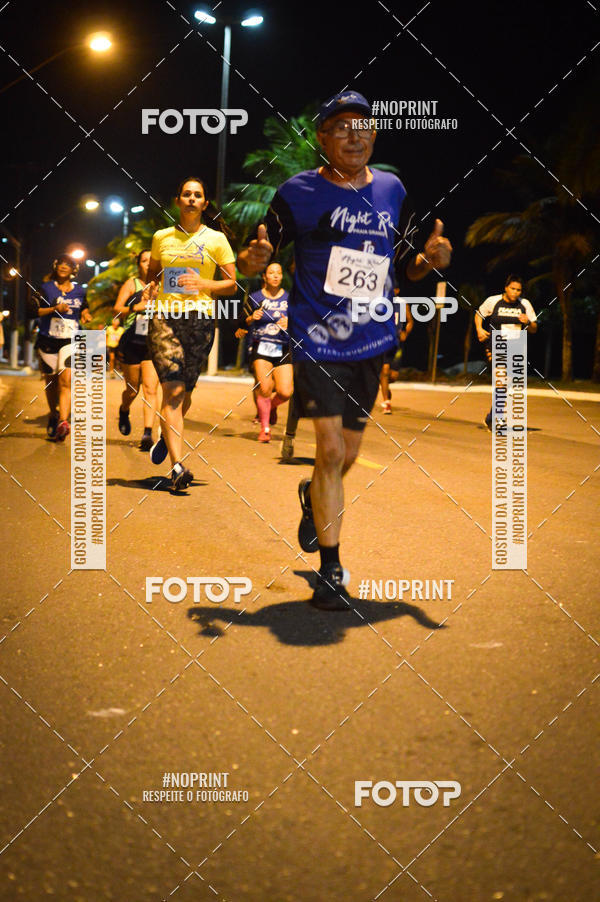Buy your photos of the eventNight Run 5K 10K Praia Grande on Fotop