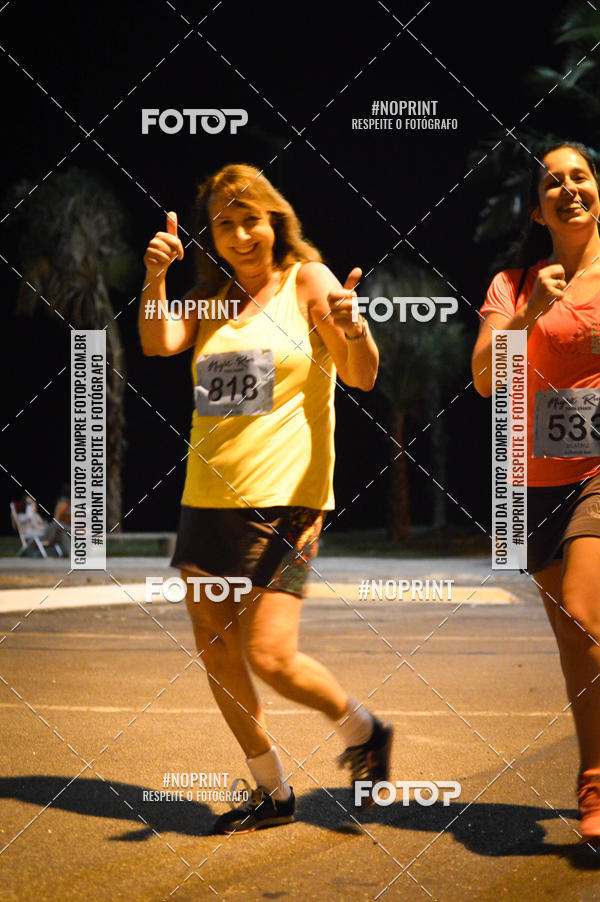 Buy your photos of the eventNight Run 5K 10K Praia Grande on Fotop