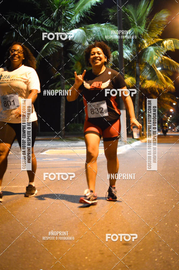 Buy your photos of the eventNight Run 5K 10K Praia Grande on Fotop