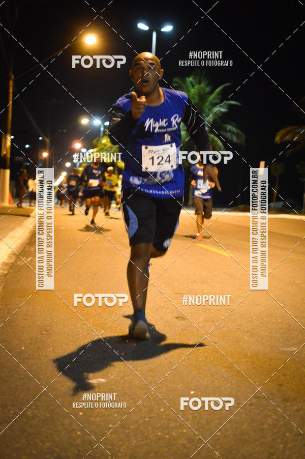Buy your photos of the eventNight Run 5K 10K Praia Grande on Fotop
