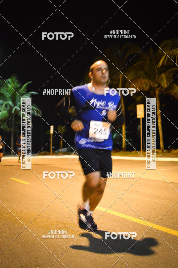Buy your photos of the eventNight Run 5K 10K Praia Grande on Fotop