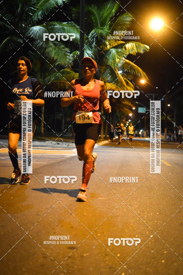 Buy your photos of the eventNight Run 5K 10K Praia Grande on Fotop