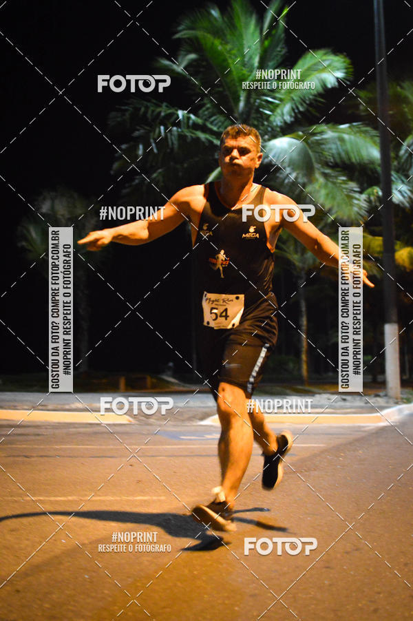 Buy your photos of the eventNight Run 5K 10K Praia Grande on Fotop
