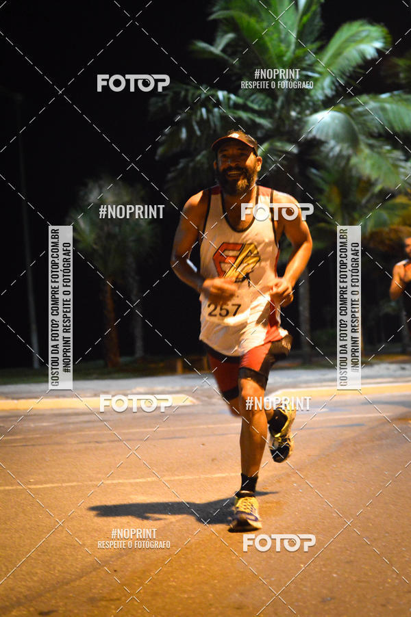Buy your photos of the eventNight Run 5K 10K Praia Grande on Fotop