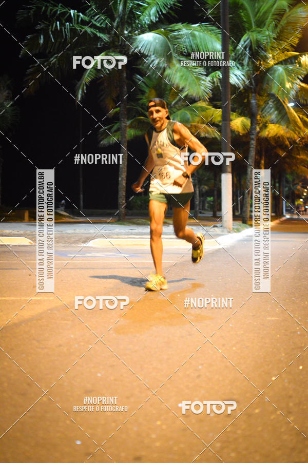 Buy your photos of the eventNight Run 5K 10K Praia Grande on Fotop