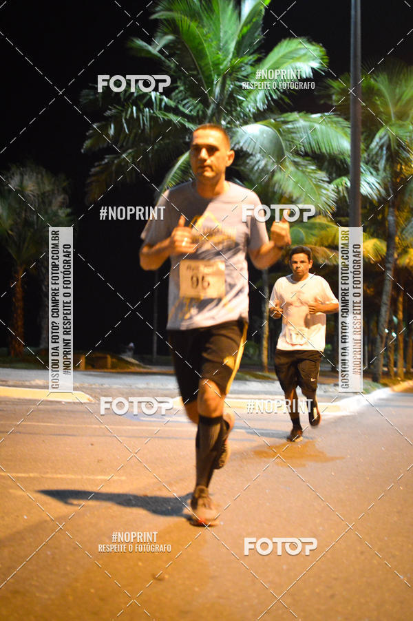 Buy your photos of the eventNight Run 5K 10K Praia Grande on Fotop