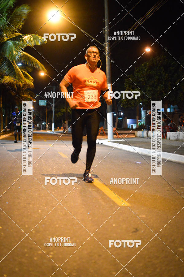 Buy your photos of the eventNight Run 5K 10K Praia Grande on Fotop