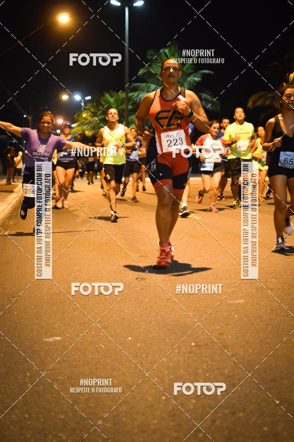 Buy your photos of the eventNight Run 5K 10K Praia Grande on Fotop