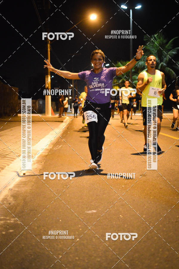 Buy your photos of the eventNight Run 5K 10K Praia Grande on Fotop