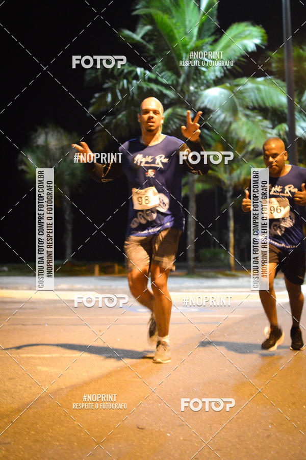 Buy your photos of the eventNight Run 5K 10K Praia Grande on Fotop
