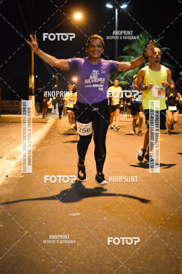 Buy your photos of the eventNight Run 5K 10K Praia Grande on Fotop