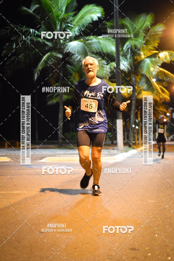 Buy your photos of the eventNight Run 5K 10K Praia Grande on Fotop