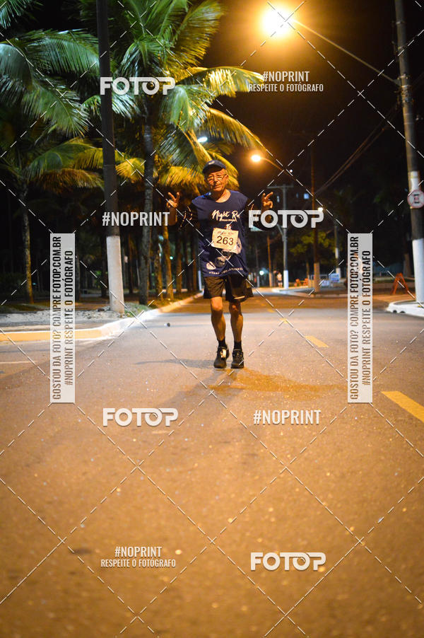 Buy your photos of the eventNight Run 5K 10K Praia Grande on Fotop