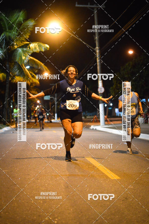 Buy your photos of the eventNight Run 5K 10K Praia Grande on Fotop