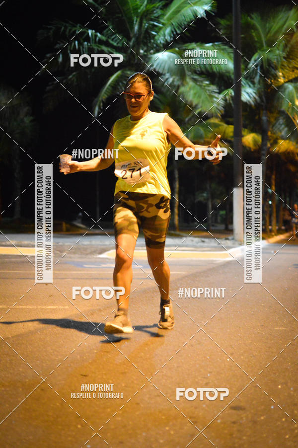 Buy your photos of the eventNight Run 5K 10K Praia Grande on Fotop