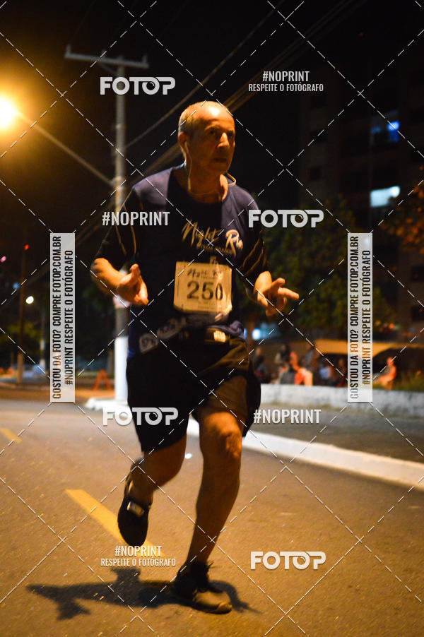 Buy your photos of the eventNight Run 5K 10K Praia Grande on Fotop