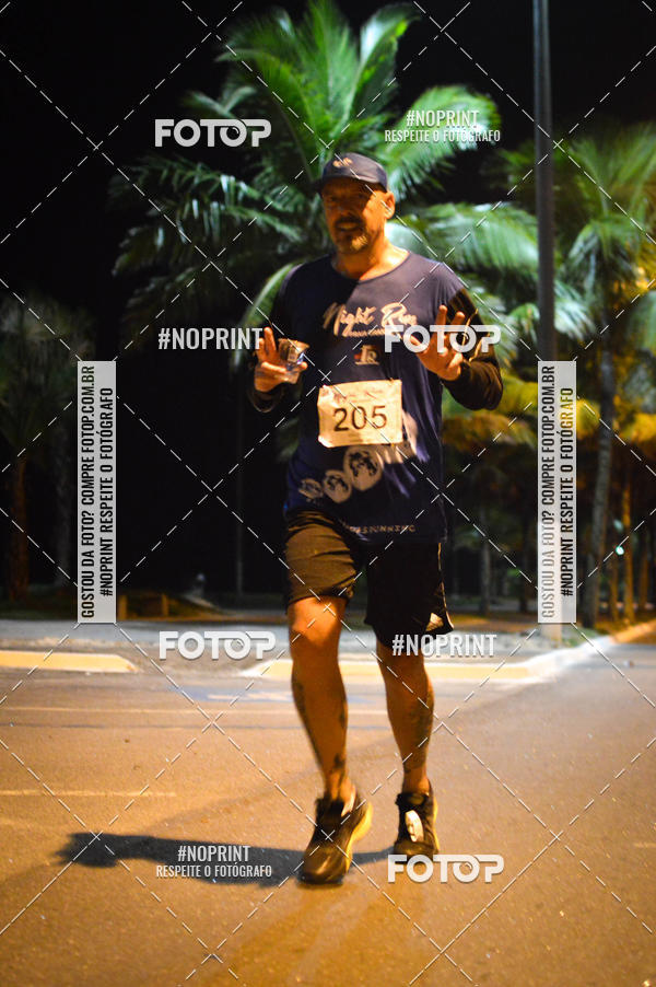 Buy your photos of the eventNight Run 5K 10K Praia Grande on Fotop