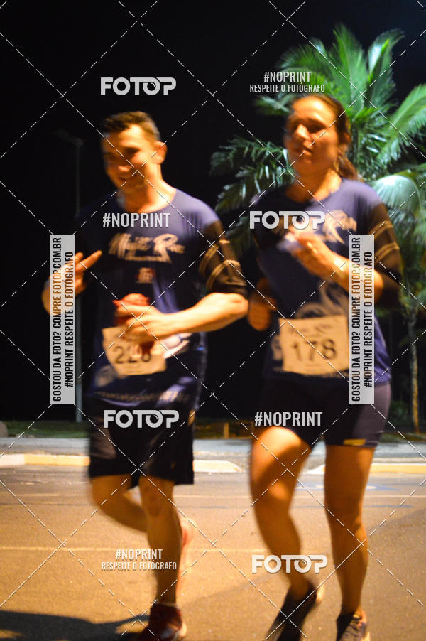 Buy your photos of the eventNight Run 5K 10K Praia Grande on Fotop