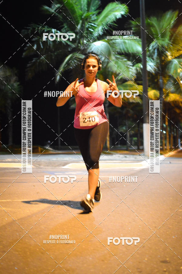 Buy your photos of the eventNight Run 5K 10K Praia Grande on Fotop