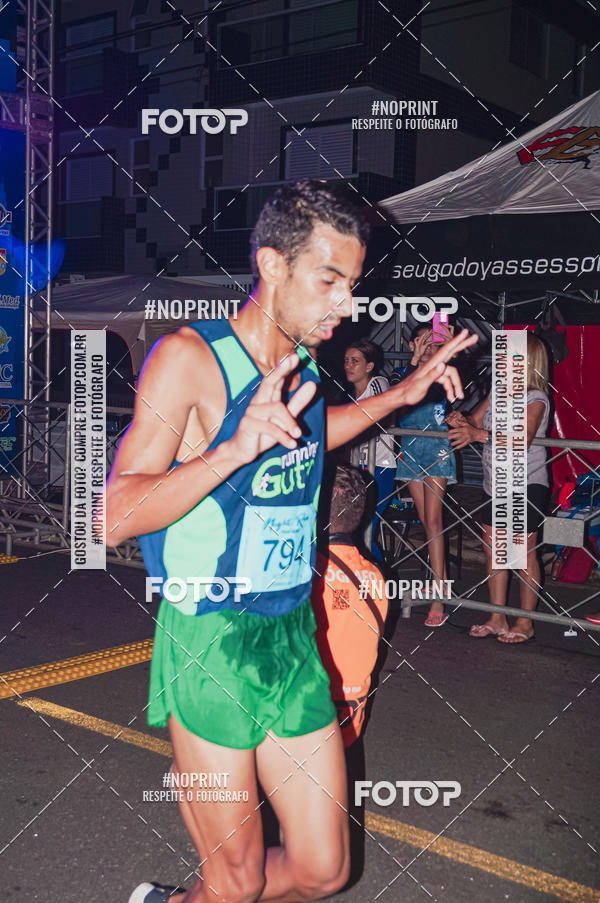 Buy your photos of the eventNight Run 5K 10K Praia Grande on Fotop