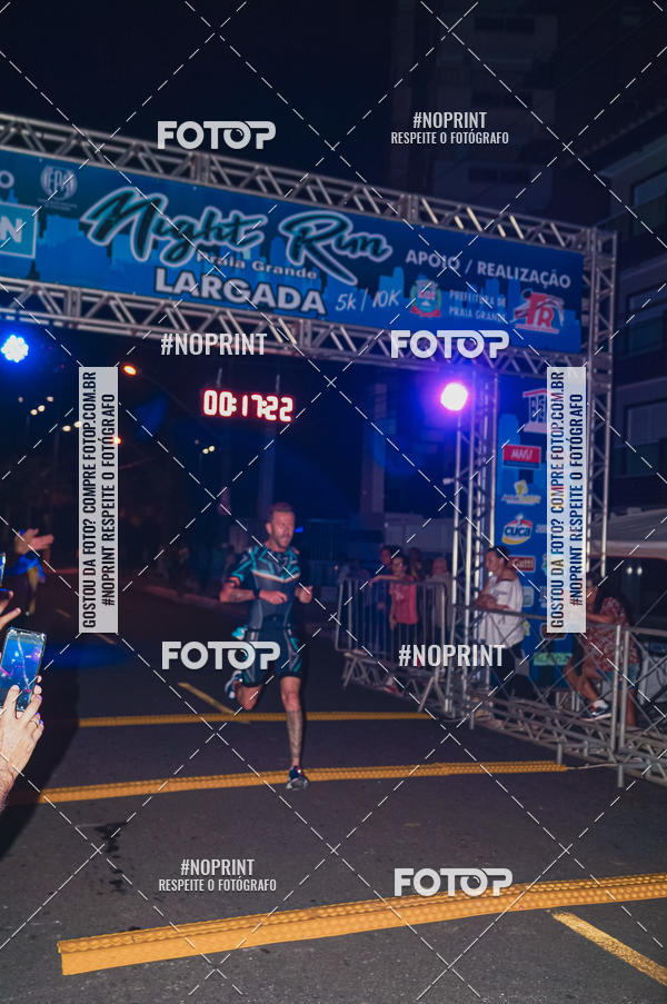 Buy your photos of the eventNight Run 5K 10K Praia Grande on Fotop