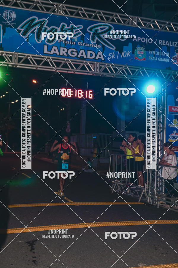 Buy your photos of the eventNight Run 5K 10K Praia Grande on Fotop