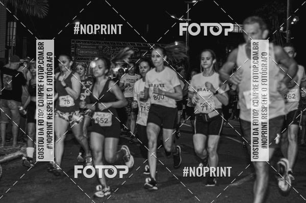 Buy your photos of the eventNight Run 5K 10K Praia Grande on Fotop