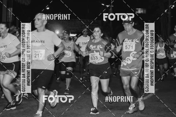 Buy your photos of the eventNight Run 5K 10K Praia Grande on Fotop