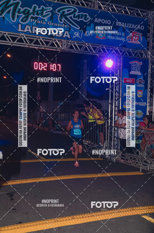 Buy your photos of the eventNight Run 5K 10K Praia Grande on Fotop
