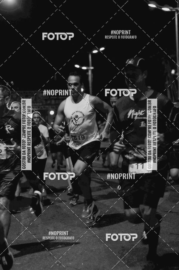 Buy your photos of the eventNight Run 5K 10K Praia Grande on Fotop