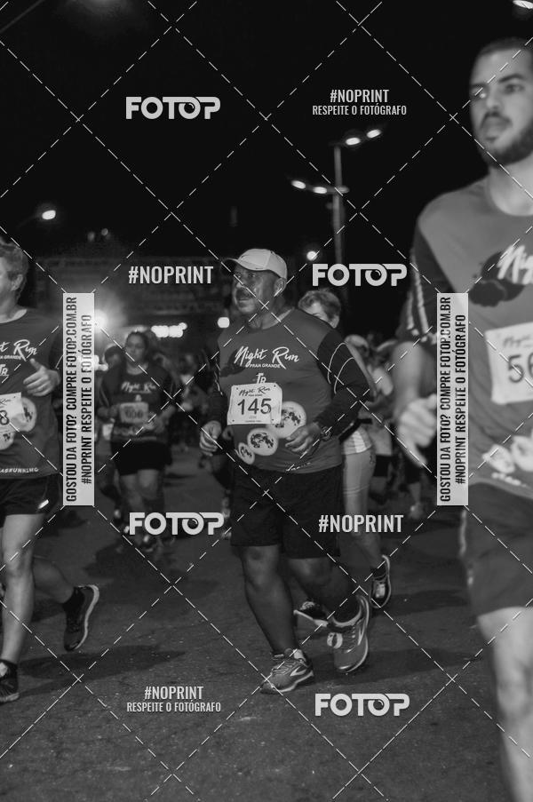Buy your photos of the eventNight Run 5K 10K Praia Grande on Fotop