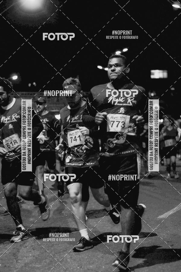 Buy your photos of the eventNight Run 5K 10K Praia Grande on Fotop