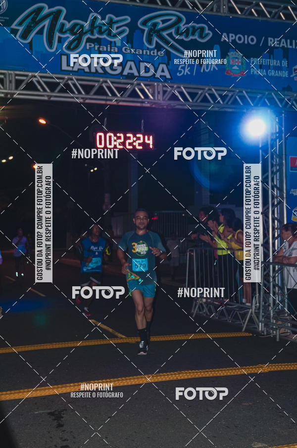 Buy your photos of the eventNight Run 5K 10K Praia Grande on Fotop