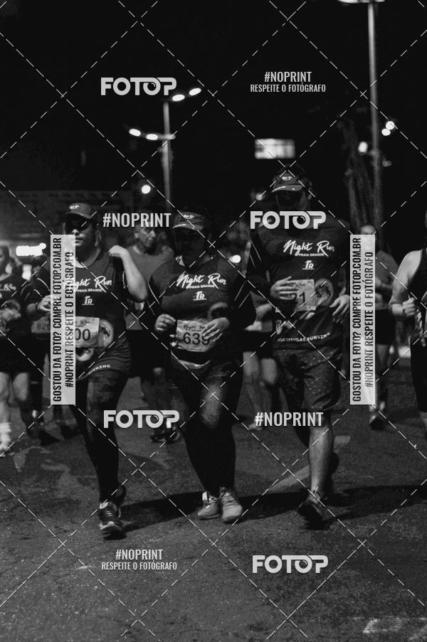 Buy your photos of the eventNight Run 5K 10K Praia Grande on Fotop