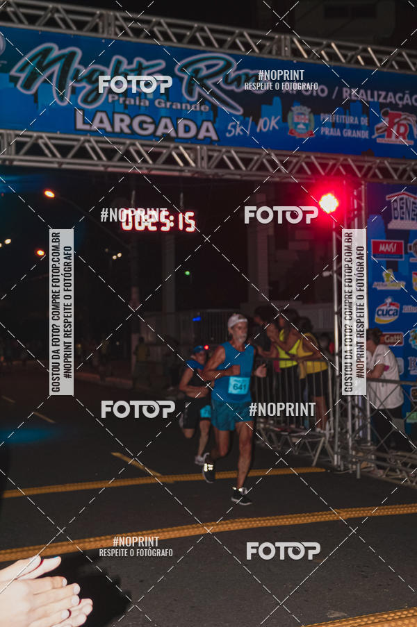 Buy your photos of the eventNight Run 5K 10K Praia Grande on Fotop