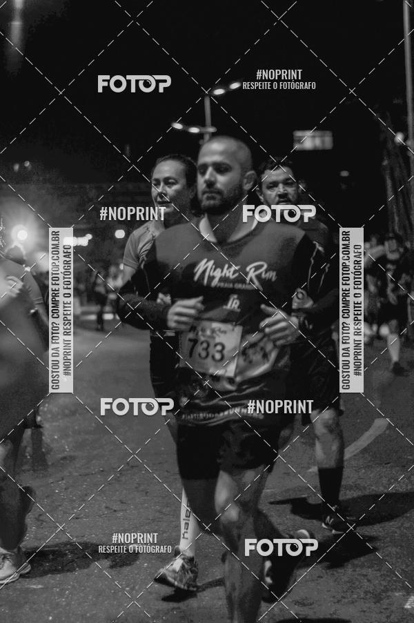 Buy your photos of the eventNight Run 5K 10K Praia Grande on Fotop