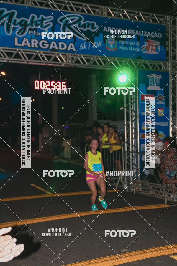 Buy your photos of the eventNight Run 5K 10K Praia Grande on Fotop