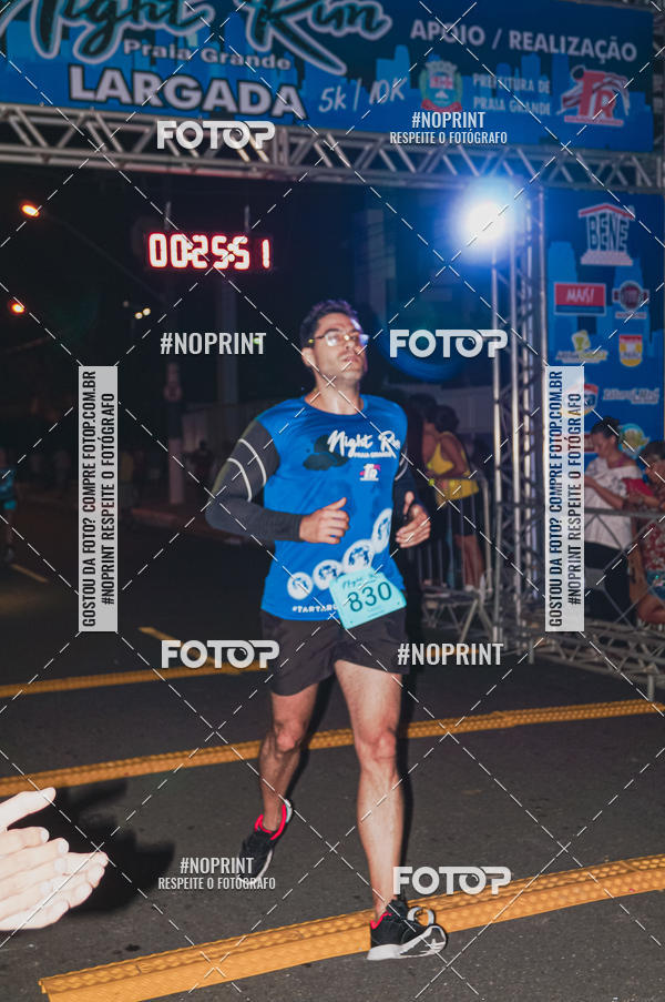 Buy your photos of the eventNight Run 5K 10K Praia Grande on Fotop