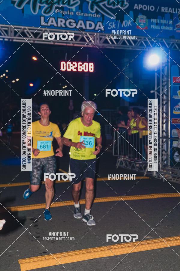 Buy your photos of the eventNight Run 5K 10K Praia Grande on Fotop
