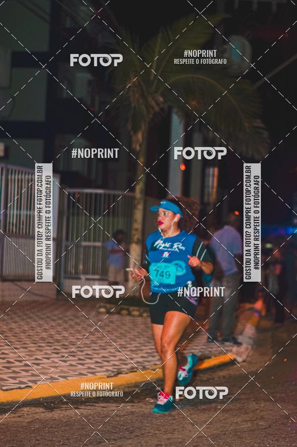 Buy your photos of the eventNight Run 5K 10K Praia Grande on Fotop