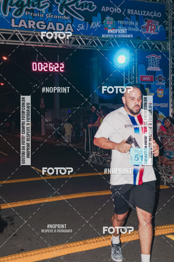 Buy your photos of the eventNight Run 5K 10K Praia Grande on Fotop