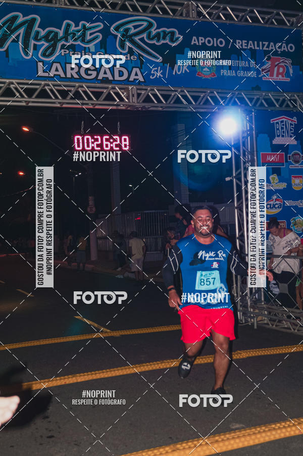 Buy your photos of the eventNight Run 5K 10K Praia Grande on Fotop