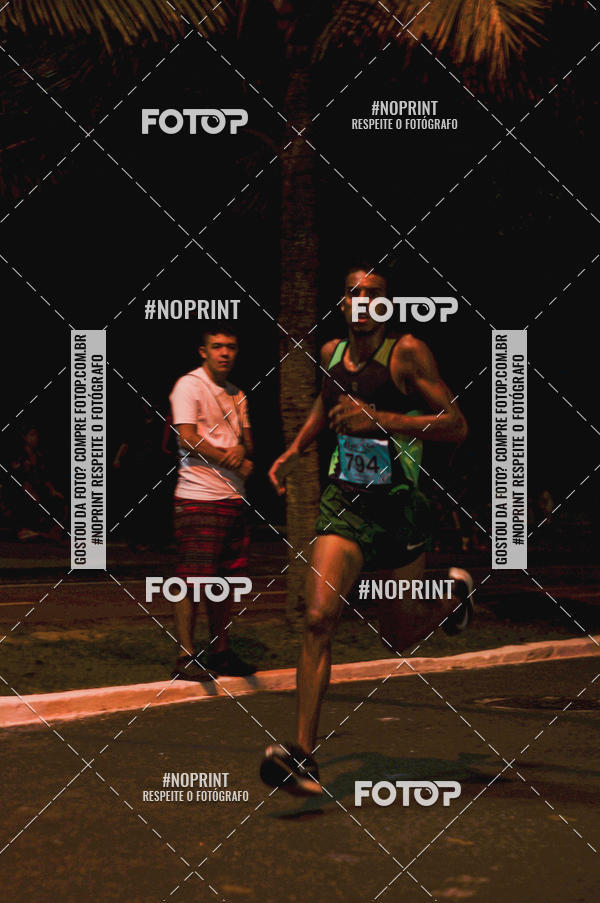 Buy your photos of the eventNight Run 5K 10K Praia Grande on Fotop