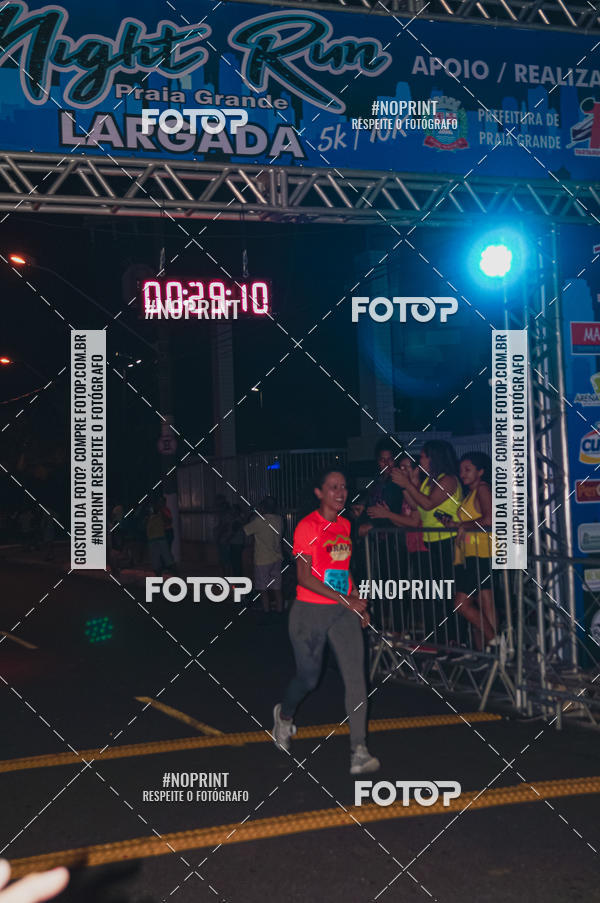 Buy your photos of the eventNight Run 5K 10K Praia Grande on Fotop