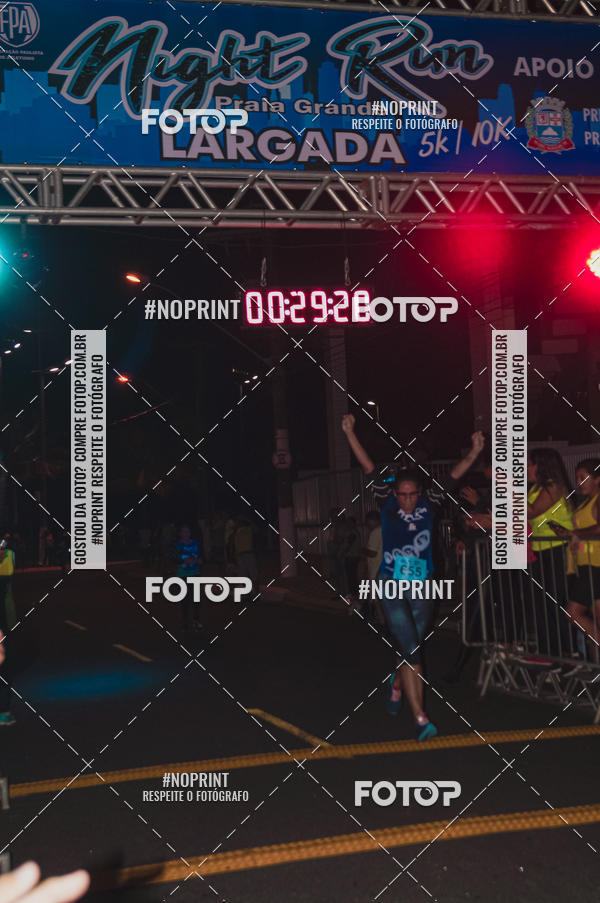 Buy your photos of the eventNight Run 5K 10K Praia Grande on Fotop