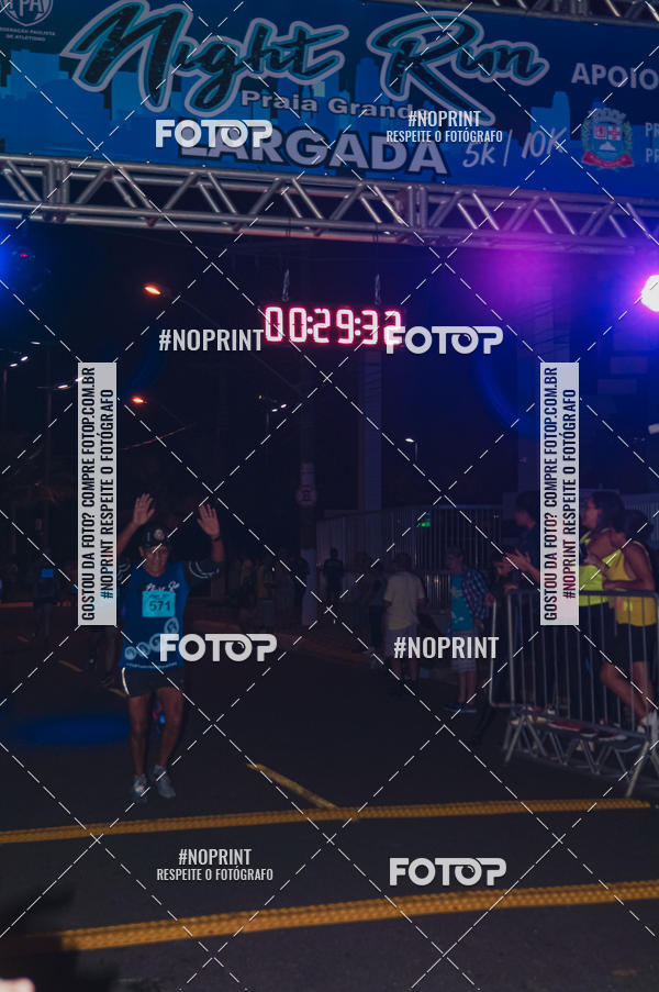 Buy your photos of the eventNight Run 5K 10K Praia Grande on Fotop