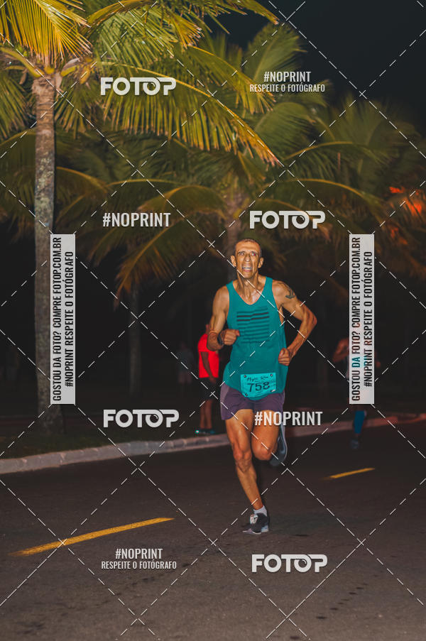 Buy your photos of the eventNight Run 5K 10K Praia Grande on Fotop